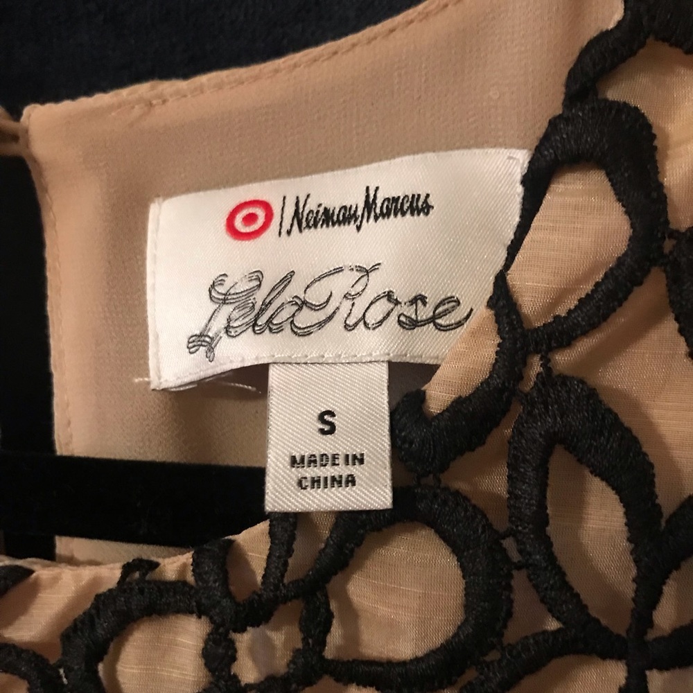 ⭐️NWOT⭐️Lela Rose adorable sleeveless top⭐️ - Picture 3 of 5